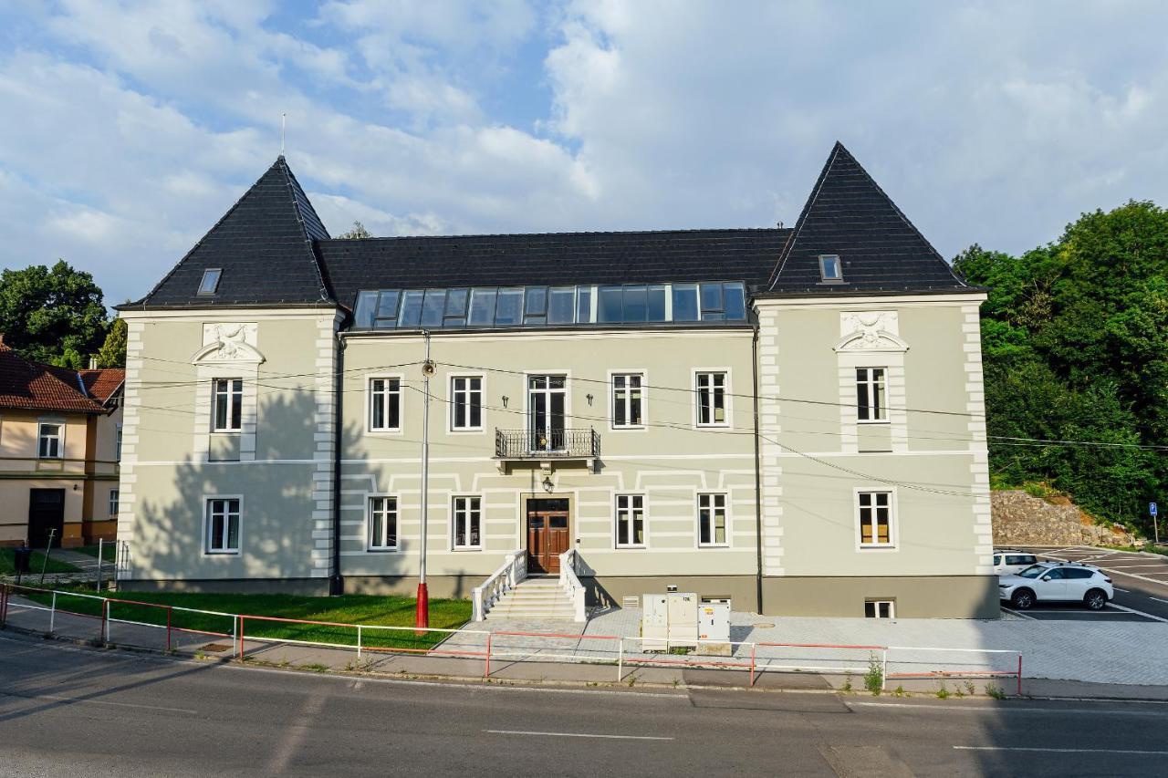 Apartmanovy Dom Grand - Contactless Check In Martinske Hole Exterior photo