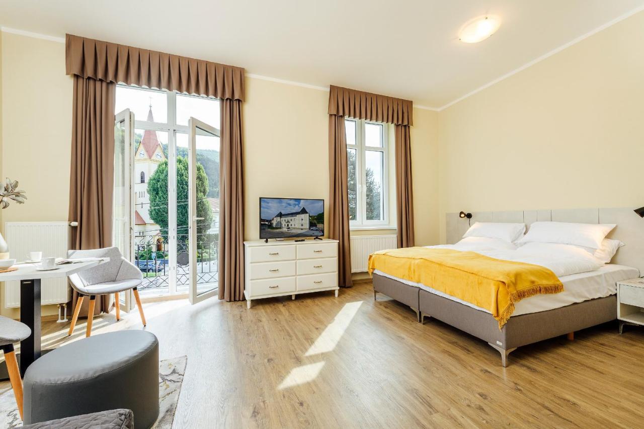 Apartmanovy Dom Grand - Contactless Check In Martinske Hole Exterior photo